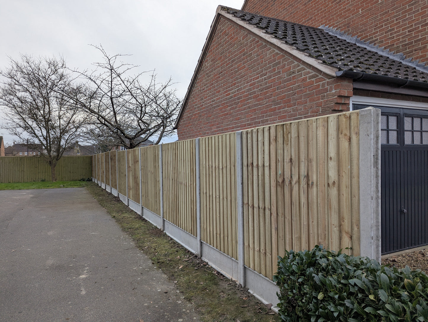 305mm (12") x 1830mm (6') Smooth Concrete Gravel Boards