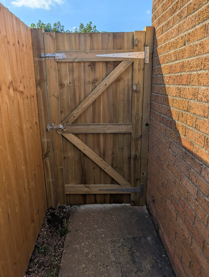 Closeboard Gate 1.76m x 0.9m (6'x3')