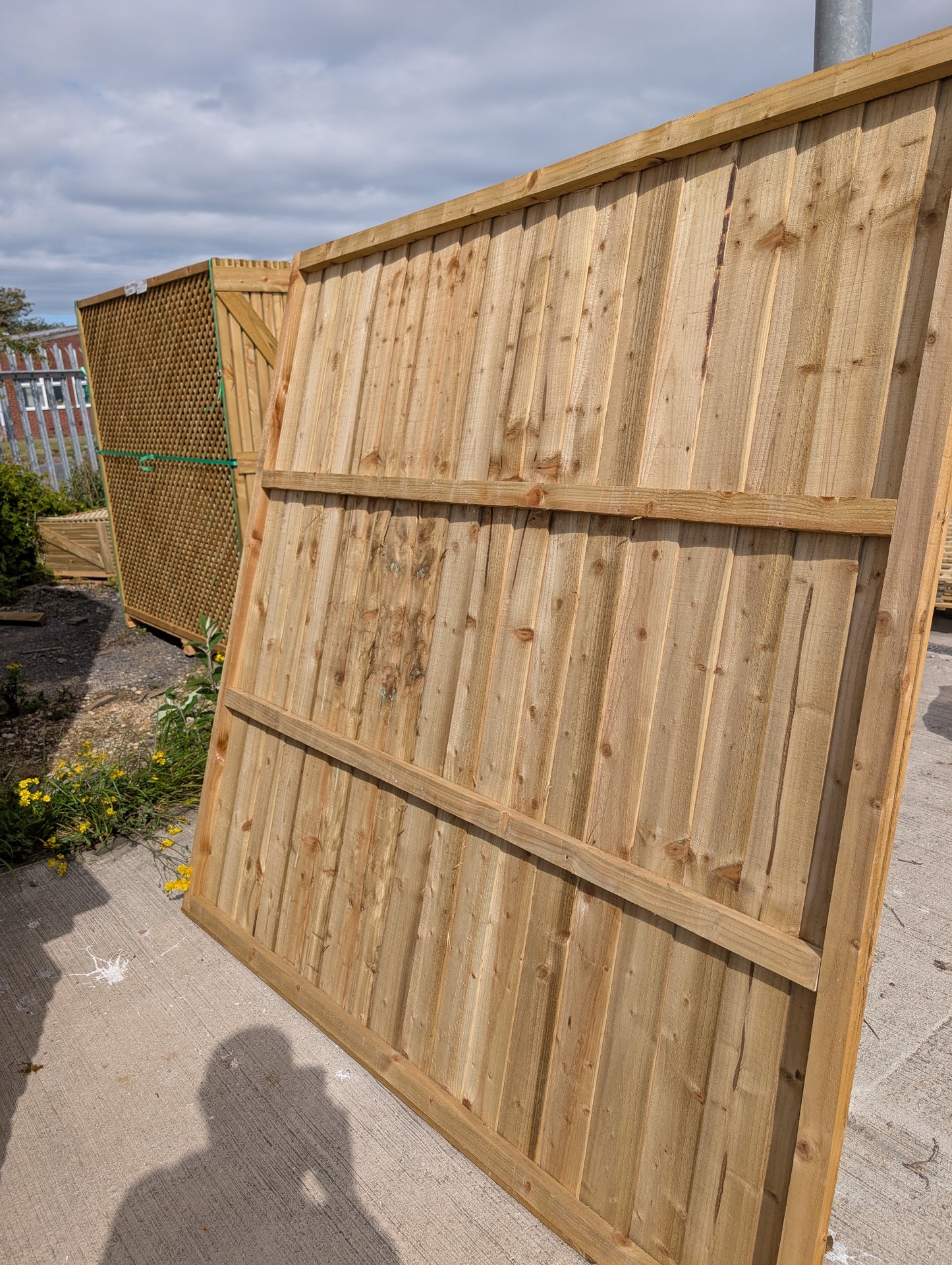 Slight Defect NEW 6' Closeboard Panels